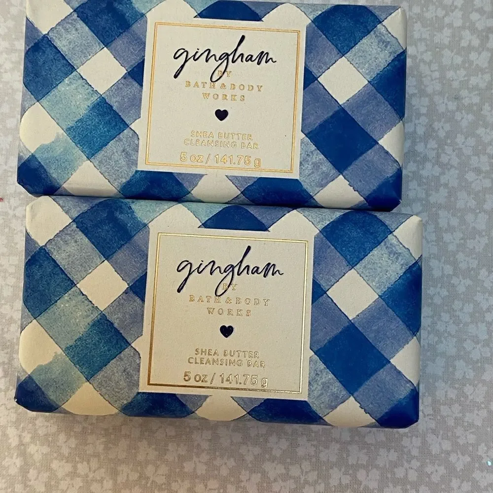 Bath and Body Works Gingham Shea Butter Cleansing Bar Qty:2 5 Oz each.